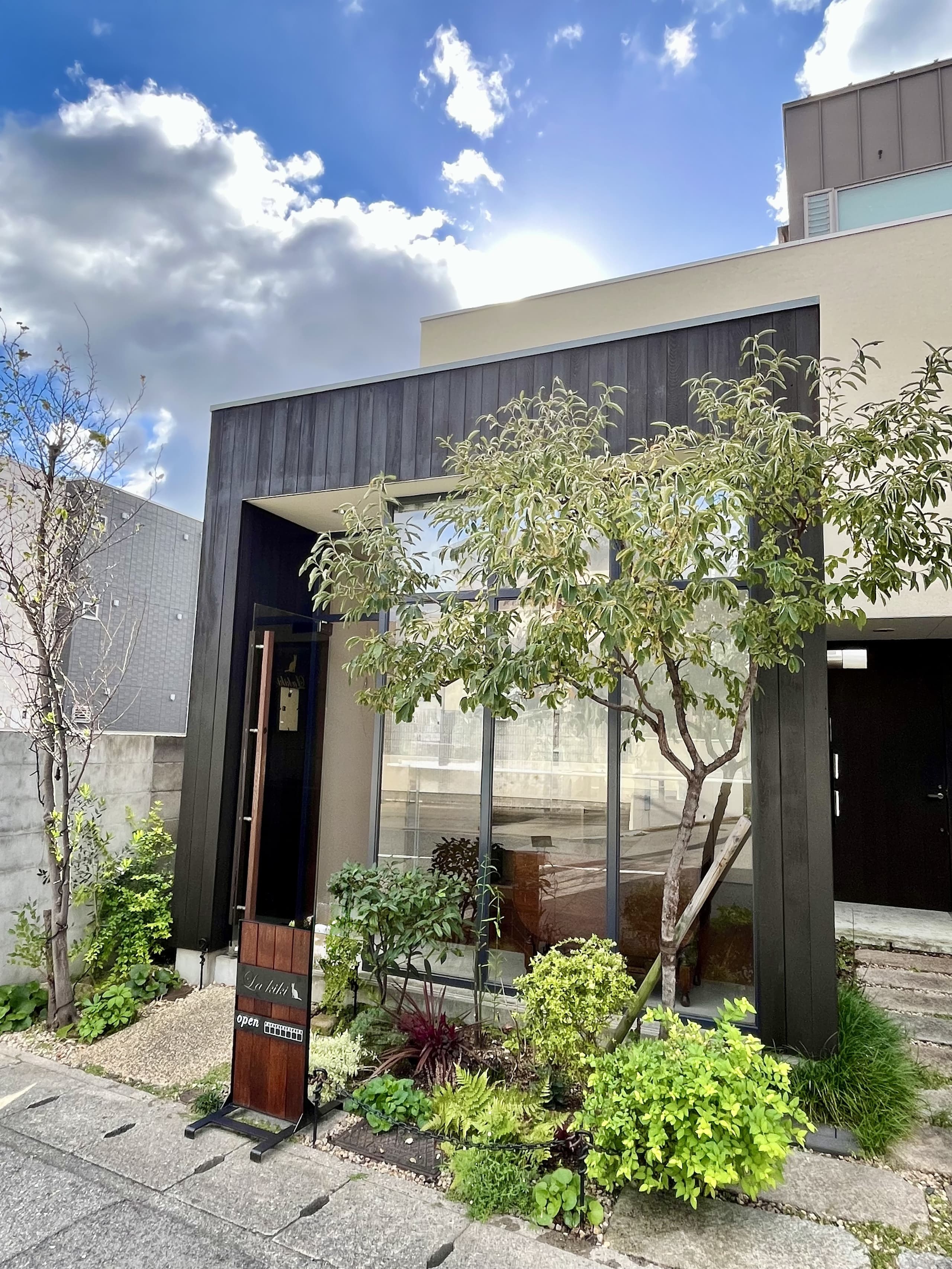 レンタルスペース　ギャラリー　ラ・キキ　正面全体